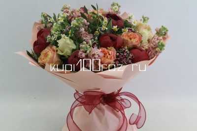 Букет с пионами, маттиолой и ромашками «Шекспир»