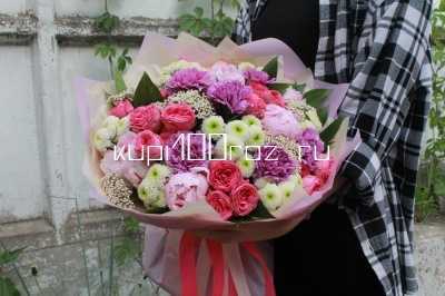 Букет с пионами, розой и гвоздикой «Розовый рай»